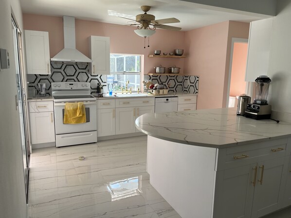 Fridge, stovetop, dishwasher, coffee/tea maker - Spacious Pool Home/ 1 mile to Barefoot Beach/ Fully Fenced Lot, Pets Stay Free (Bonita Springs)