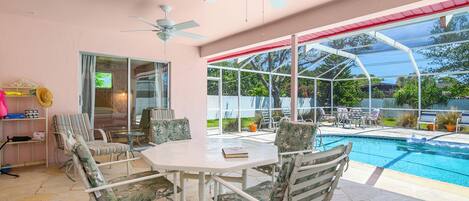 Outdoor pool, a heated pool