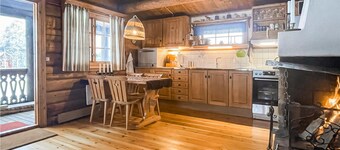 Awesome home in Sunne with WiFi