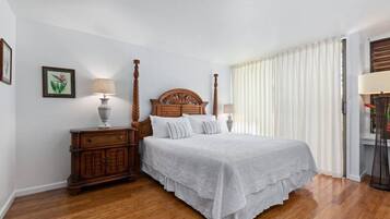 1 bedroom, desk, iron/ironing board, travel cot