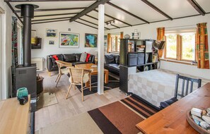 1 bedroom, travel crib, free WiFi - Awesome home in Samsø with WiFi (Samsø)