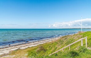 Tæt på stranden, fiskeri