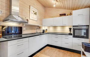 Fridge, dishwasher, coffee/tea maker - 3 bedroom gorgeous home in Slagelse (Slagelse)