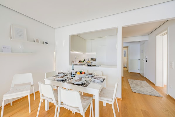 Family Apartment, Multiple Bedrooms, 2 Bathrooms (Honeymoon with Stunning View) | Dining - Honeymoon With Stunning View (Lugano)