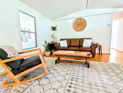 Cozy basecamp minutes from waterfalls, hiking and climbing