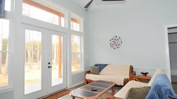 House, Multiple Beds (River Nest - Newly Constructed!) | Living area | 32-inch Smart TV with digital channels, TV, fireplace