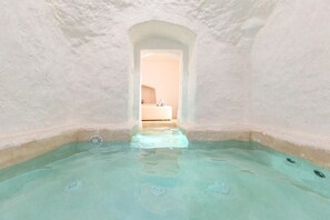 Indendørs pool, udendørs pool