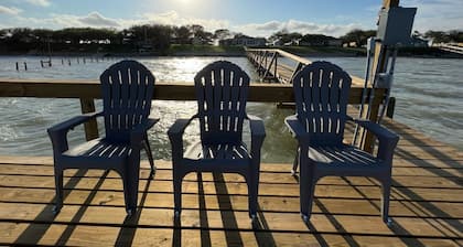Baffin Bay Waterfront, Fishing