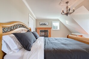 4 bedrooms, free WiFi, bed sheets