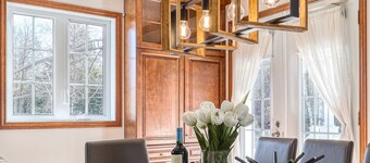 Magnificent Ranch-style estate with Spa, game room. 10min from Trois-Rivieres