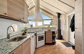 Køleskab, ovn, kogeplade, opvaskemaskine