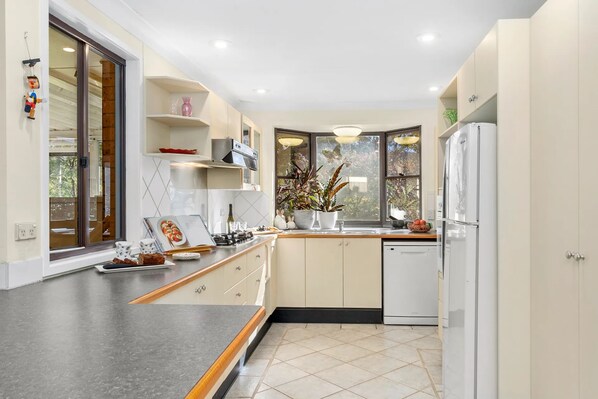 Private kitchen - Kurrajong Village Delight (Kurrajong)