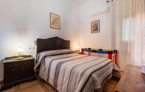 4 slaapkamers, reisbedje, beddengoed