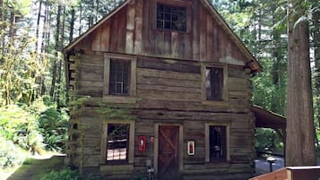 Condo, 2 Bedrooms | Exterior