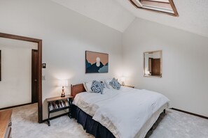 Condo, 2 Bedrooms | 2 bedrooms, free WiFi - 55sw - Fireplace - D/w - W/d - Sleeps 4 2 Bedroom Condo by Redawning (Deming)