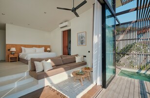 高档床上用品、羽绒被、加厚床垫、迷你吧