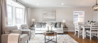 Beautifull *4BDR/ 2Bath *Home Close to Parks and Downtown!