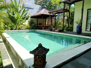 Outdoor pool - Villa Maharani Jimbaran (Jimbaran)
