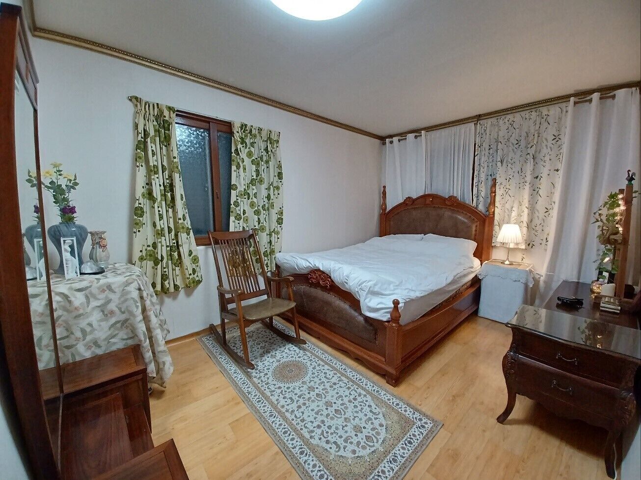 Family Townhome | 3 bedrooms, iron/ironing board