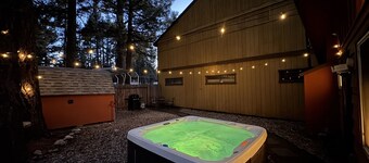 Modern Big Bear Cabin With Spa, BBQ & EV Charging On Site