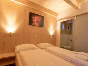6 Schlafzimmer, Internetzugang