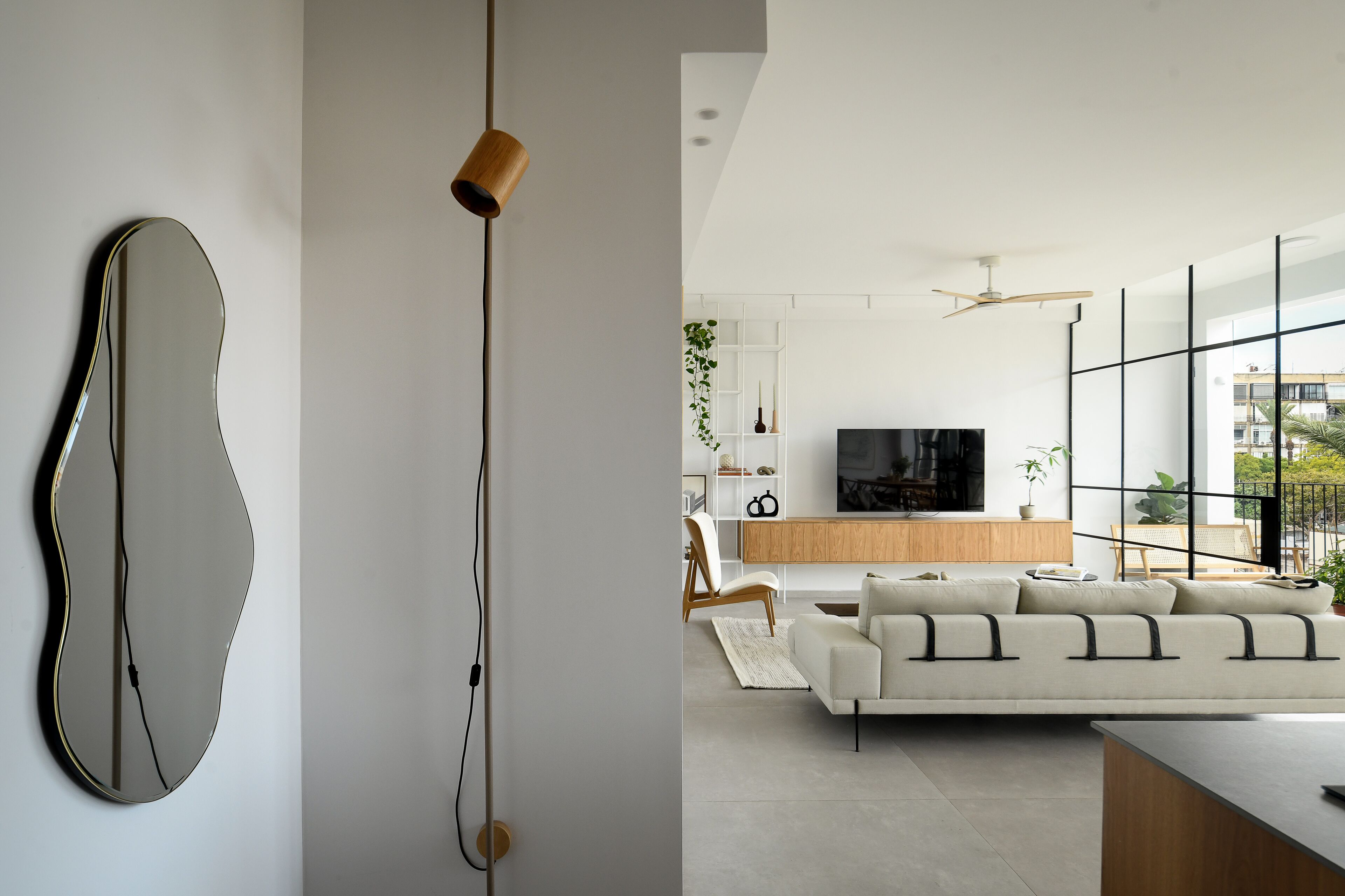 Departamento | Área de sala de estar | Smart TV de 40 pulgadas con canales por cable y televisión 