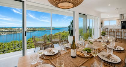 Penthouse | Front-Row 180° Bay & Ocean Views