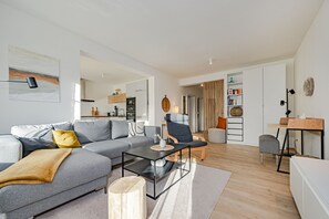 TV, DVD player - Domizil Parkstraße Fritzi - quiet location close to the beach (Kölpinsee)