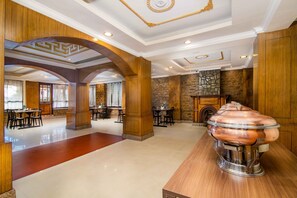 Restaurant - Muscatel BhumSang - 200Mts from MallRoad (Darjeeling)