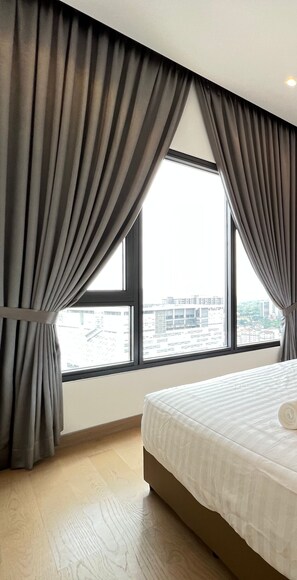 Premium bedding, iron/ironing board, free WiFi, bed sheets - Lucentia at Kuala Lumpur by Veedu Hauz (Kuala Lumpur)