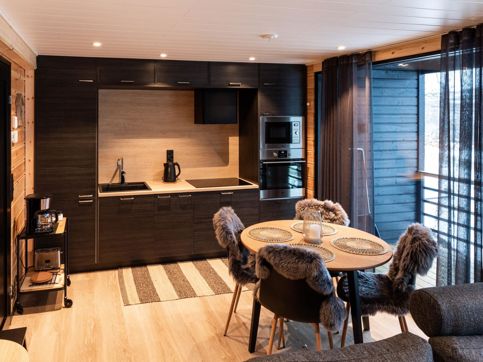 Réfrigérateur, micro-ondes, lave-vaisselle