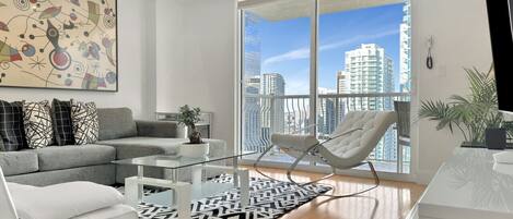 Smart TV, mesa de ping pong