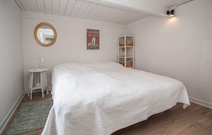 2 bedrooms, free WiFi