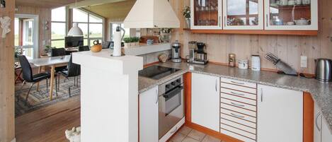 Réfrigérateur, four, plaque de cuisson, lave-vaisselle