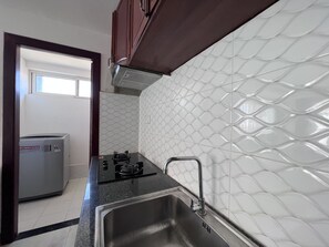 Deluxe-Apartment | Eigene Küche | Kühlschrank, Herdplatte, Kochgeschirr/Geschirr/Besteck