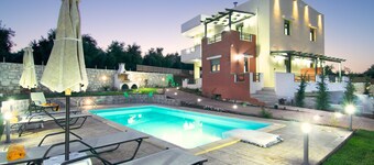 Irene Villa, Peaceful Ambience