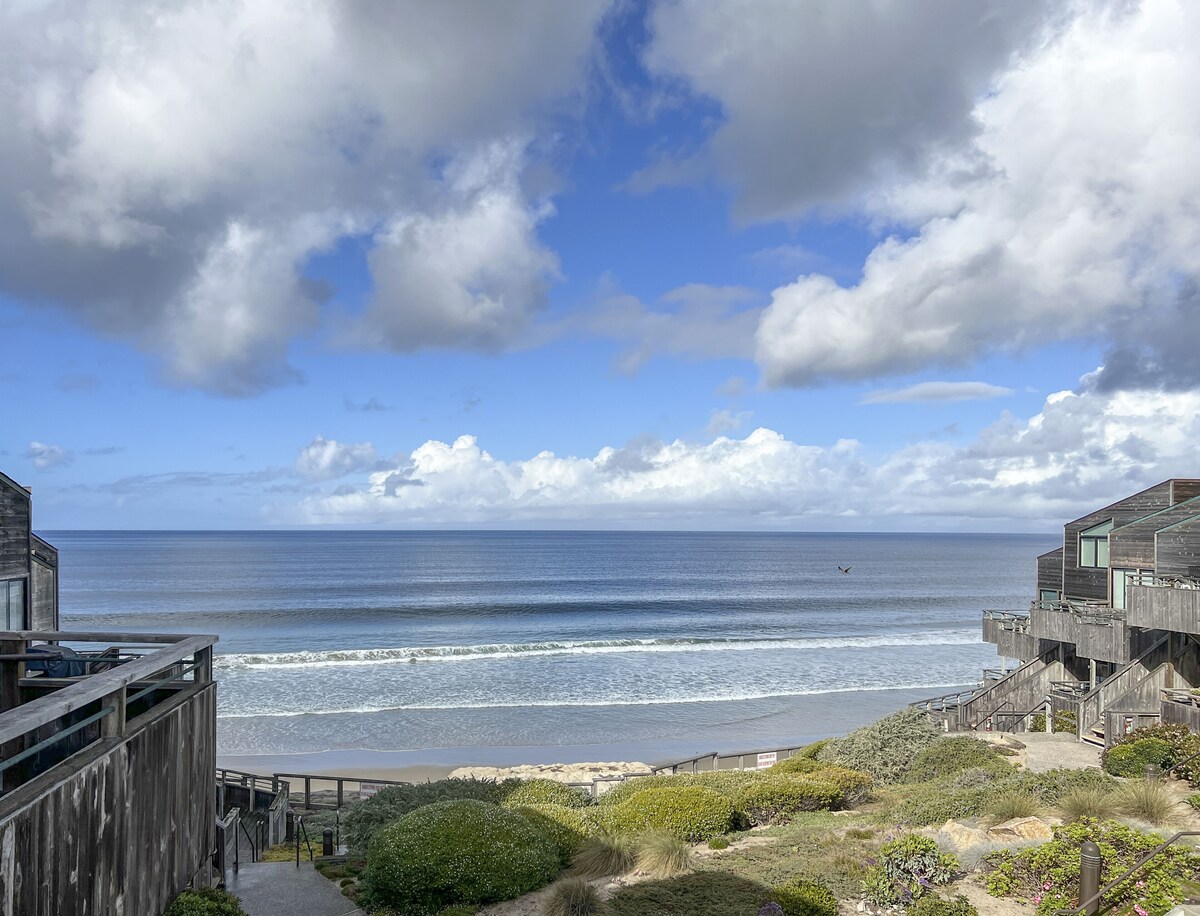 3870 Sand Castle - Ocean Front, Pools, Hot Tubs