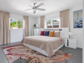 3 chambres, fer et planche à repasser, lit parapluie, Wi-Fi gratuit