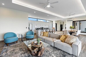 تلفزيون، مكتب