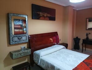 3 bedrooms, desk, iron/ironing board, free WiFi - 2BEACH LINE (Melilla)