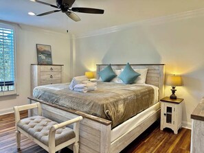 1 bedroom, iron/ironing board, free WiFi, bed sheets - Spacious Villa, Near Shops & Beach in Harbour Town (Hilton Head Island)