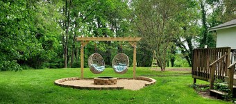 Newly renovated Farm cottage with Mountain views