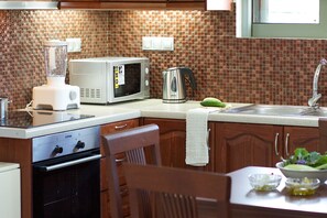 Fridge, microwave, oven, dishwasher