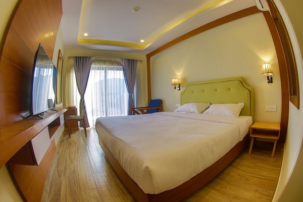 Escritorio y espacio para trabajar con laptop