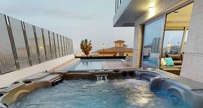 luxury villa Benidorm/ sea View