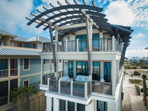 Property grounds - Luxury beach-front home, gourmet kitchen, private pool, gated community, gear (Port Saint Joe)