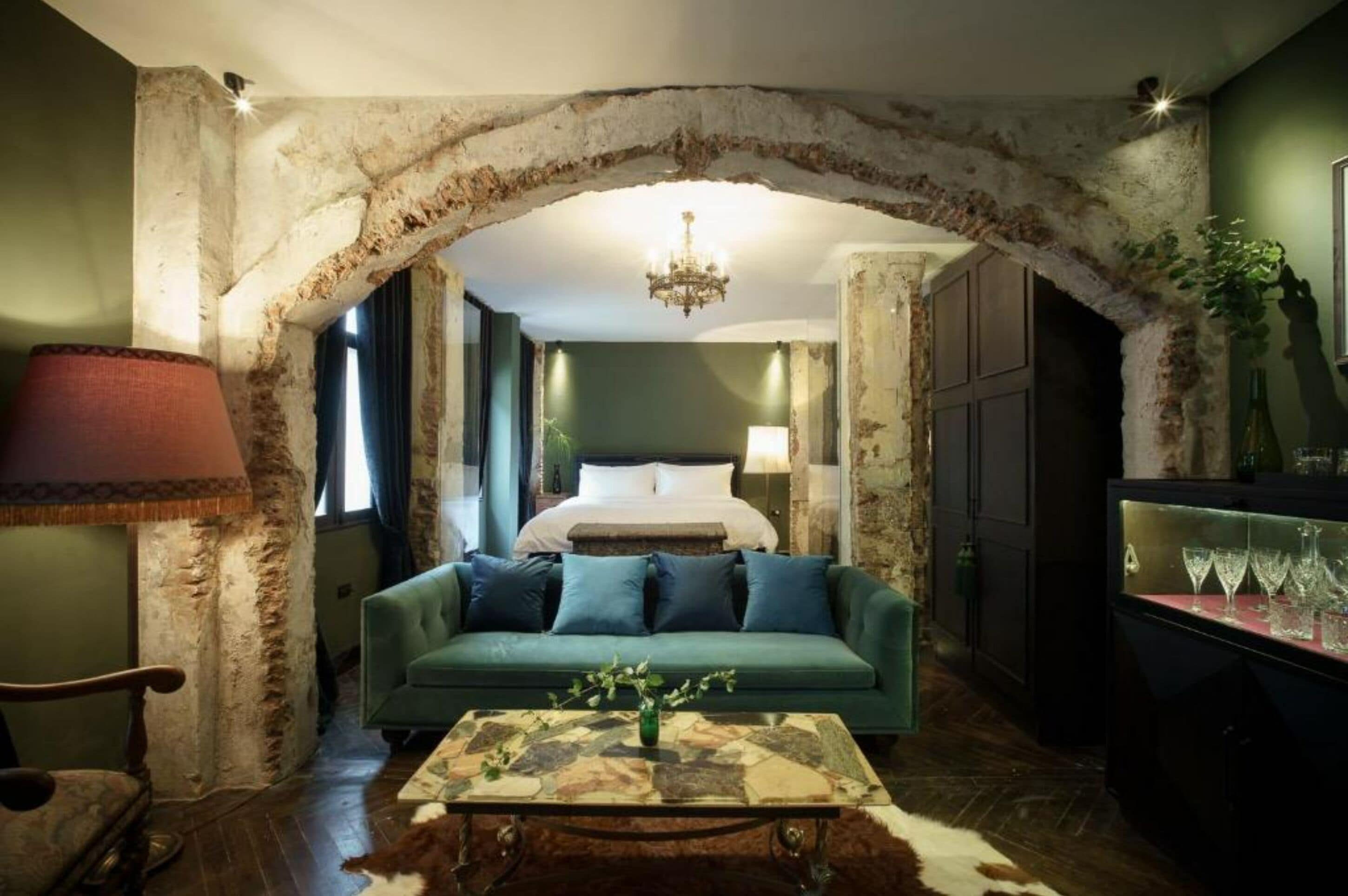 Suite King Bed | Premium bedding, minibar, in-room safe, desk