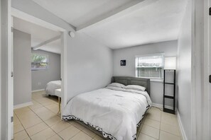 2 bedrooms, desk, iron/ironing board, free WiFi