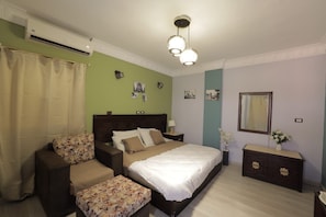 Basic Double Room | Egyptian cotton sheets, premium bedding, minibar, in-room safe - New Cairo Heart (Cairo)
