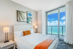 3 habitaciones, escritorio, tabla de planchar con plancha y wifi